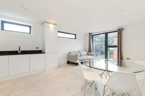 Wandsworth Road, Nine Elms, London, SW8 2 bed flat for sale