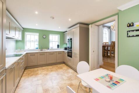 Kennington Lane, Kennington, London... 3 bed flat for sale