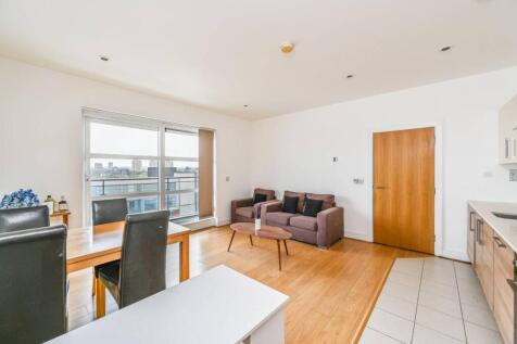 Cornell Square, Nine Elms, London, SW8 2 bed flat for sale