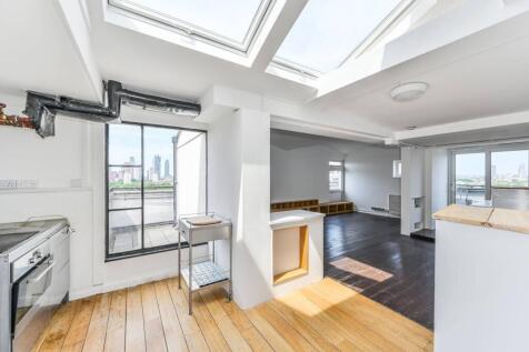 Brandon Estate, Oval, London, SE17 1 bed flat for sale