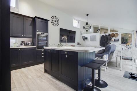 4 bedroom semi-detached bungalow for sale