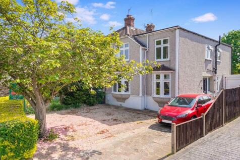 5 bedroom semi-detached house for sale