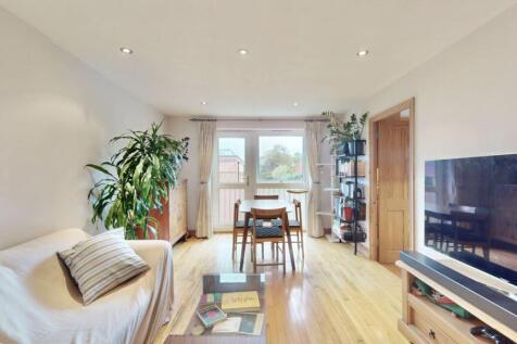 Tudor Close, London N6 2 bed apartment for sale