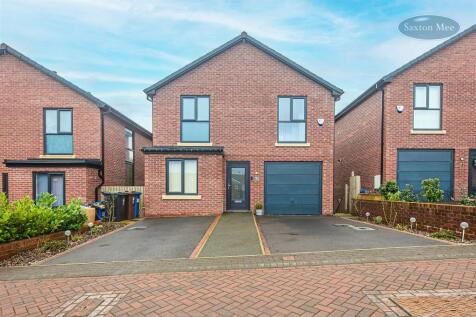 5 bedroom detached house for sale