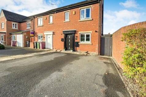 East Street, Doe Lea, Chesterfield 4 bed semi