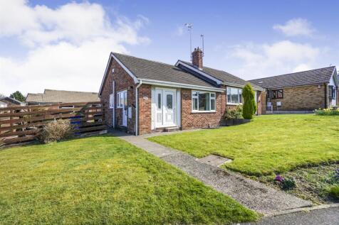 2 bedroom semi-detached bungalow for sale