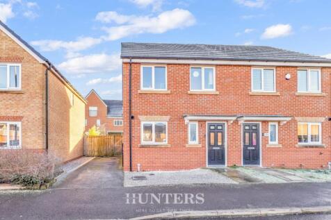 Rossett Close, Middleton, Manchester 3 bed semi