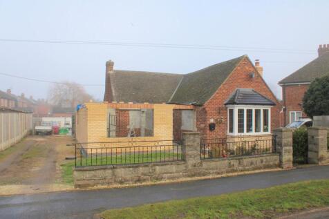 2 bedroom detached bungalow for sale