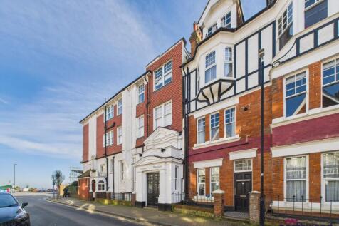 Elms Avenue, Eastbourne, BN21 1 bed flat for sale