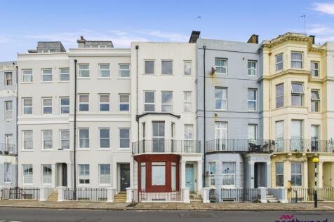 8 bedroom terraced house for sale