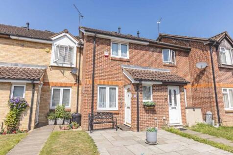 Lowdell Close, West Drayton UB7 2 bed terraced house for sale