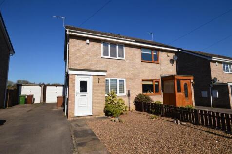 2 bedroom semi-detached house for sale