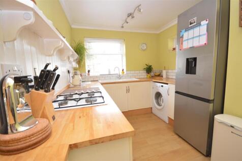 Bradley Carr Terrace, Pontefract 2 bed terraced house for sale