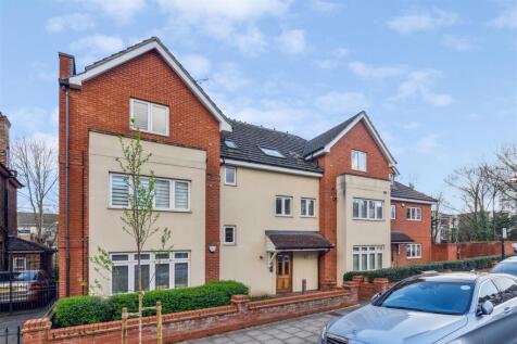 Stile Hall Gardens, London, W4 2 bed flat for sale