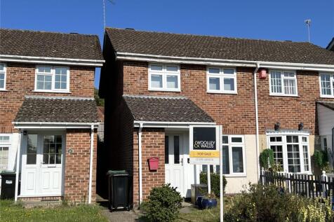 Samber Close, Lymington, Hampshire, SO41 3 bed semi