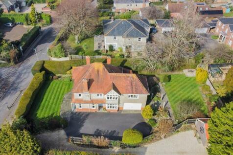 Milldown Road, Blandford Forum 5 bed detached house for sale
