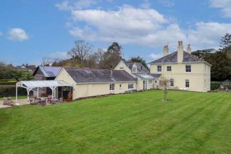 7 bedroom detached house for sale