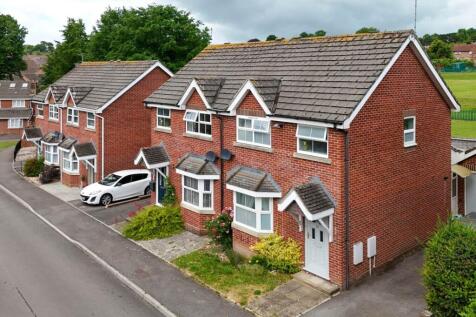Counter Close, Blandford Forum 3 bed semi
