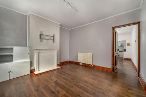 Fantastic First Time Buy at Regent... 2 bed terraced house for sale