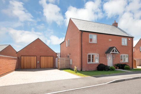 Stunning Family Home on Oval Way... 4 bed detached house for sale