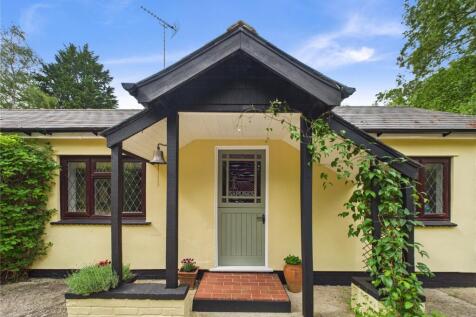 Coombs Hill, Monks Eleigh, Ipswich... 4 bed bungalow for sale