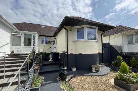 3 bedroom semi-detached bungalow for sale
