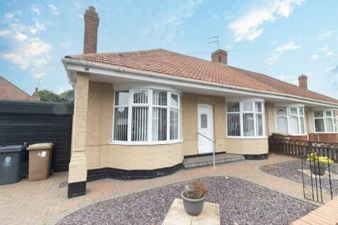 3 bedroom semi-detached bungalow for sale