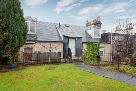 7a Strand, Beith, KA15 1DT 2 bed flat for sale