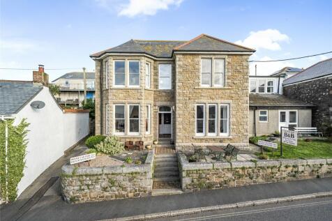 8 bedroom semi-detached house for sale