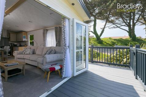 2 bedroom detached house for sale