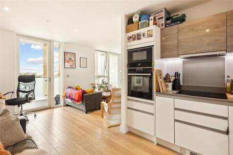 London SW9 1 bed apartment for sale