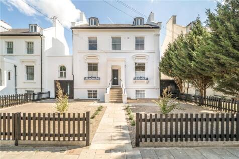 London SW9 2 bed apartment for sale