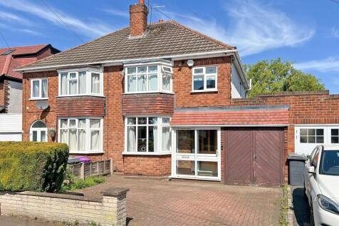 Woodland Crescent, Wolverhampton, WV3 3 bed semi