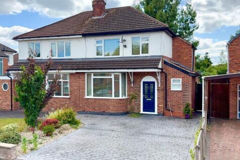 The Avenue, Castlecroft, WV3 3 bed semi