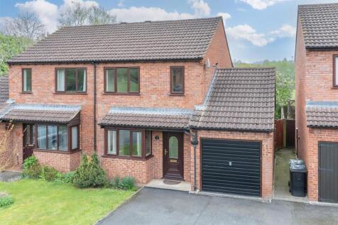 3 bedroom semi-detached house for sale