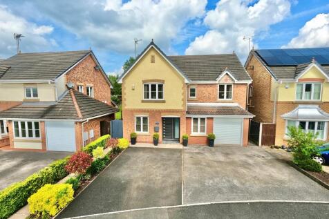 5 bedroom detached house for sale