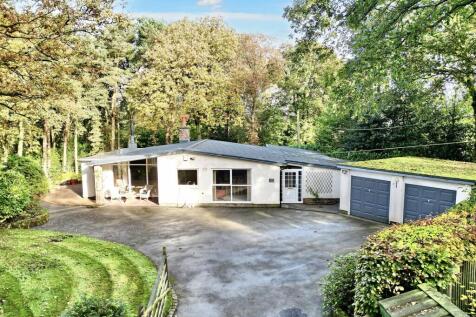 3 bedroom detached bungalow for sale