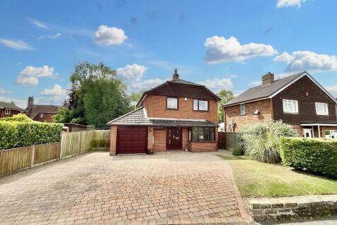 Gateway Avenue, Baldwins Gate, ST5 3 bed detached house for sale