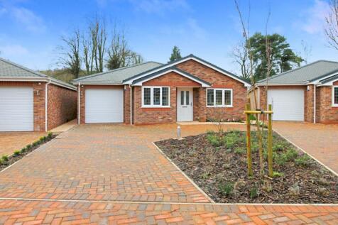 2 bedroom detached bungalow for sale
