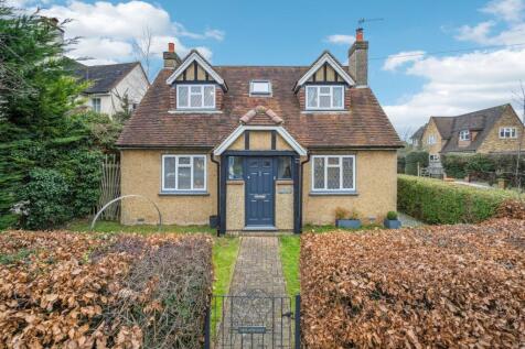 GERRARDS CROSS SL9 3 bed detached house for sale