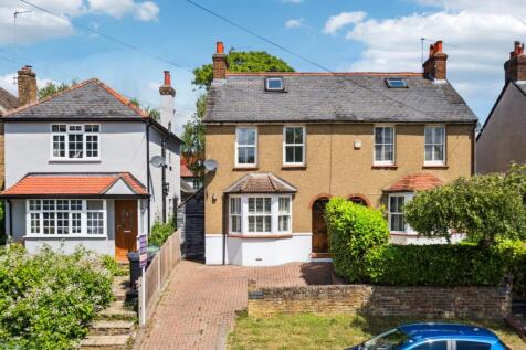 Gold Hill North, Gerrards Cross SL9 3 bed semi