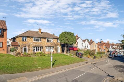 Gold Hill North, Gerrards Cross SL9 3 bed semi