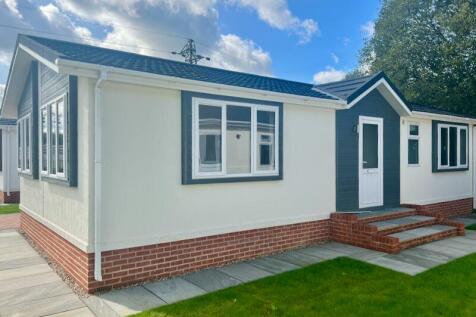 2 bedroom park home for sale