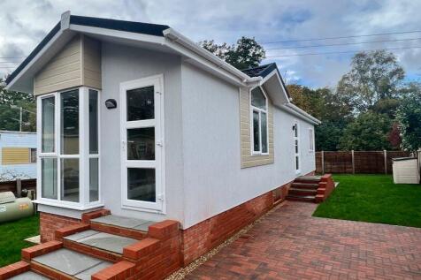 2 bedroom park home for sale
