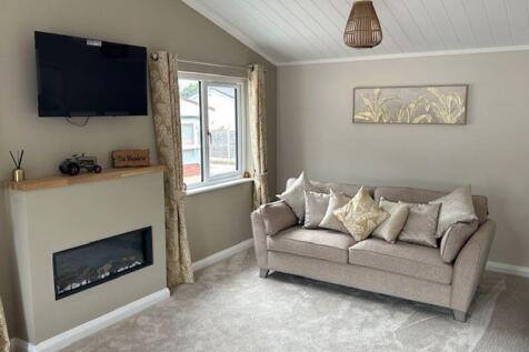 2 bedroom park home for sale