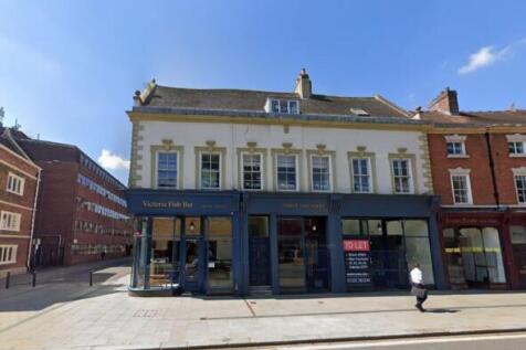 8 bedroom end of terrace house for sale