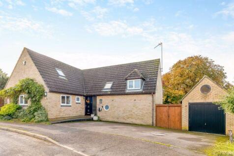 The Moors Drive, Middleton Cheney 5 bed detached house for sale