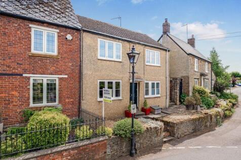 Bulls Lane, Kings Sutton 3 bed cottage for sale
