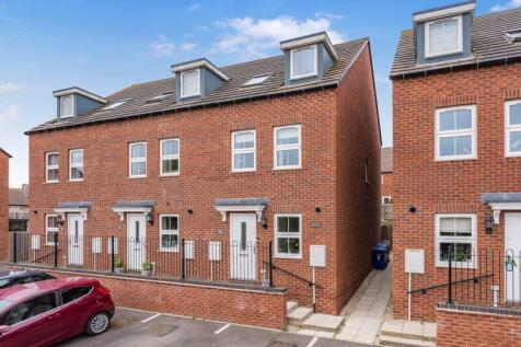 Bywater Drive, Banbury 3 bed end of terrace house for sale