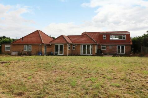 5 bedroom detached bungalow for sale